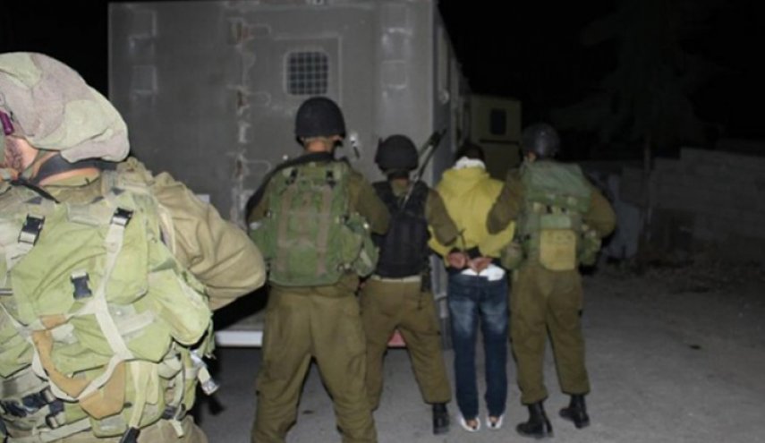 اعتقال 8 مواطنين بالضفة الغربية بينهم قيادي في حماس