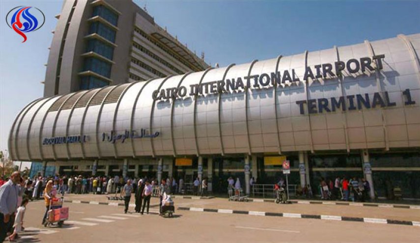 مطار القاهرة يمنع دبلوماسية أمريكية من الدخول