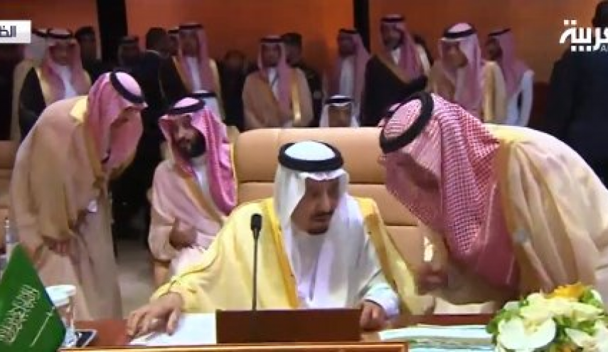 شاه سعودی: خواهان دست یابی به راه حل سیاسی در یمن هستیم!/ خواستار مقابله با رفتار ایران در منطقه هستیم