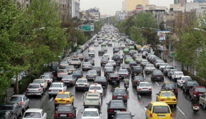باران معابر بزرگراهی و ورودی تهران را قفل کرد