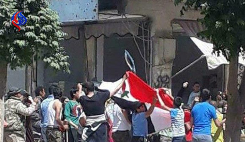 مظاهرة في الرقة تطالب بطرد القوات الأمريكية و
