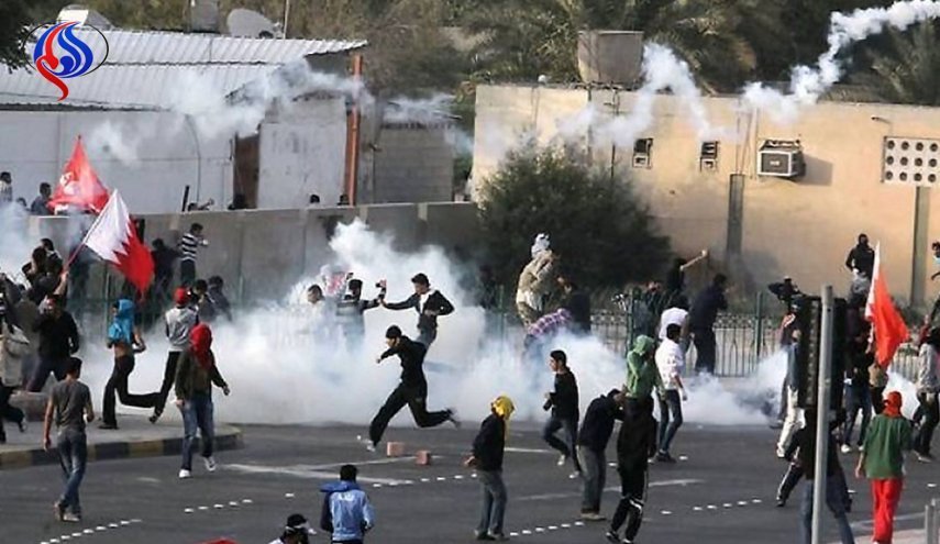 السلطات البحرينية تطلق غازات مسيلة للدموع على متظاهرين

