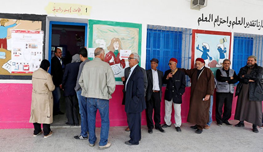 خبير تونسي يكشف سر التخوفات من نسب المشاركة في الانتخابات