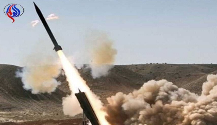 أنصار الله تقصف مقر المعلومات والحرب الإلكترونية السعودي في نجران بصاروخ باليستي 