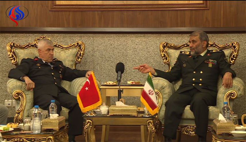 قائد حرس الحدود الإيرانية يلتقي بنظيره التركي لبحث تعزيز التعاون