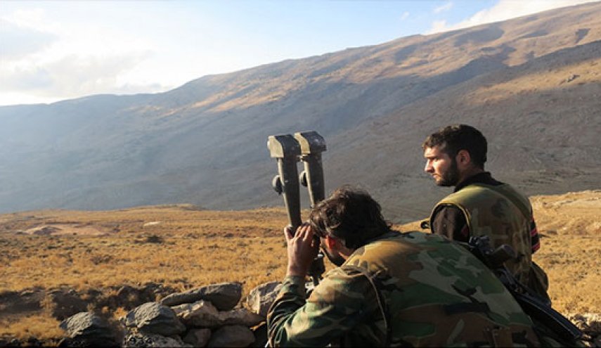 ارتش سوریه مواضع تروریست ها در قنیطره را هدف قرار داد