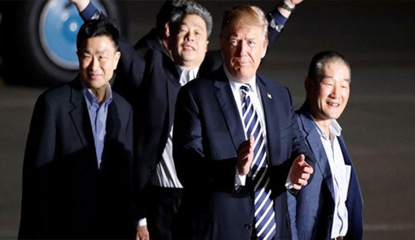 سه آمریکایی بازداشت‌شده در کره شمالی، با استقبال ترامپ وارد واشنگتن شدند