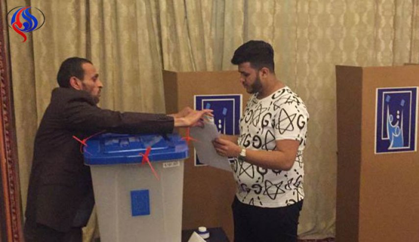 بالصور.. عملية التصويت للجالية العراقية في لبنان