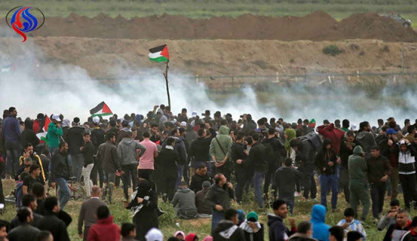 شبان فلسطينيون يقتحمون موقعاً عسكرياً إسرائيلياً شرقي غزة