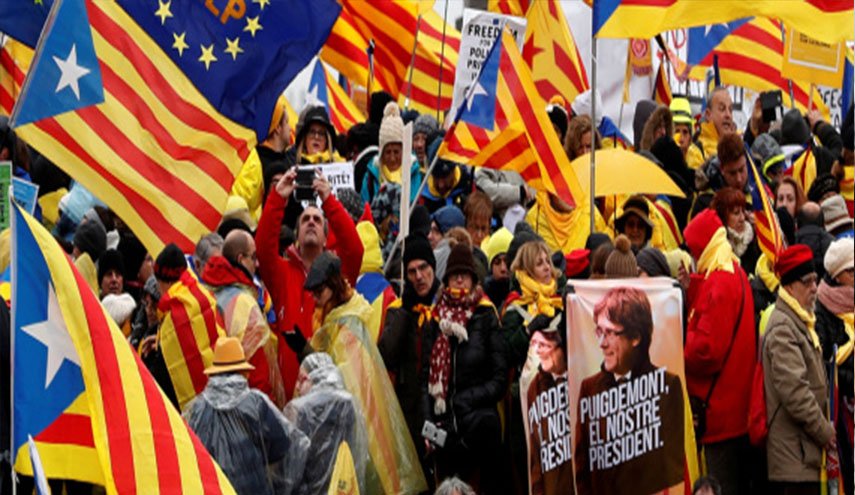 محكمة بلجيكية ترفض تسليم اسبانيا وزراء سابقين في الحكومة الكاتالونية