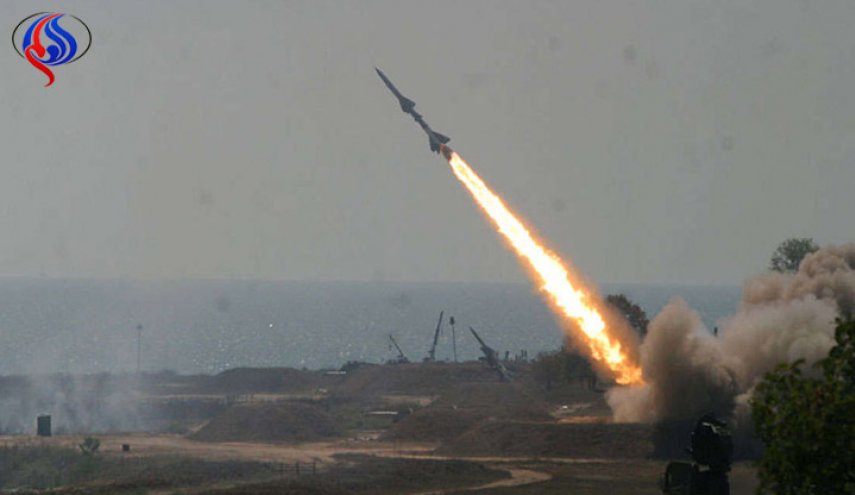 صاروخ بدر1 الباليستي يدك المدينة الصناعية في جيزان