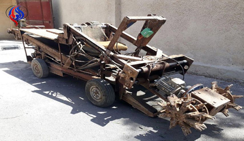العثور على حفارة أنفاق وآلات تصنيع قذائف جنوب دمشق