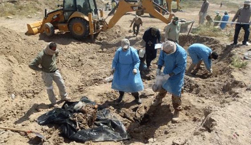 العثور على 900 جثة ضمن مقابر جماعية في الرقة