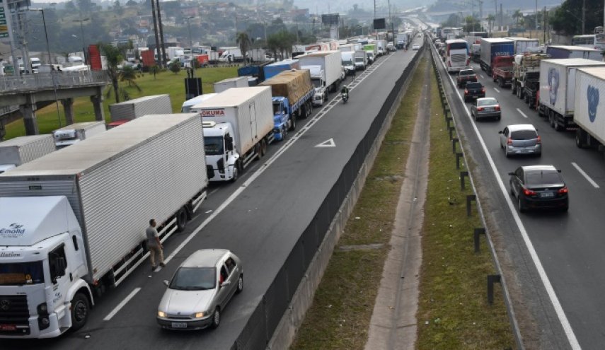 البرازيل.. سائقو الشاحنات يستمرون في اضرابهم رغم تدخل الجيش