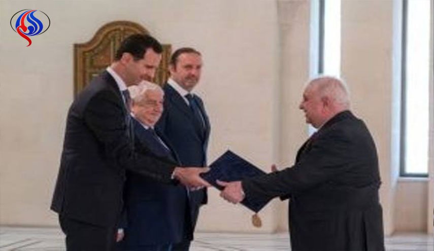 الأسد يقبل اوراق اعتماد سفير العراق الجديد في دمشق