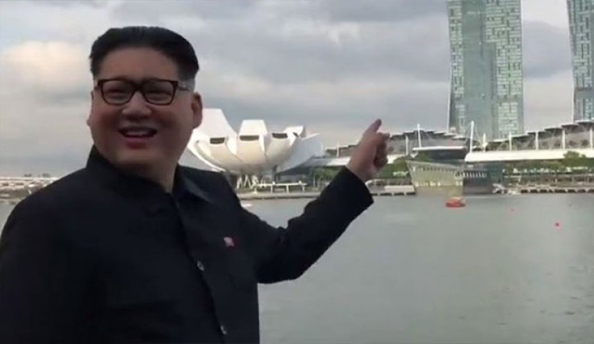 توقيف شبيه لزعيم كوريا الشمالية لدى وصوله إلى سنغافورة