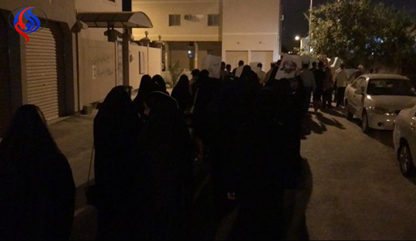 الشاخورة البحرينية تخرج في مسيرات منددة بالمداهمات