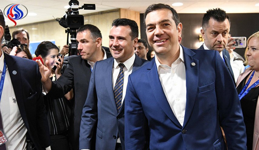 رئيس وزراء اليونان يجتاز إقتراع الثقة في البرلمان