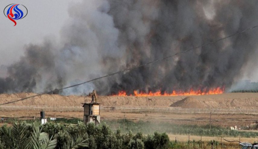 اندلاع حريق شرق ناحل عوز بسبب بالونات حارقة
