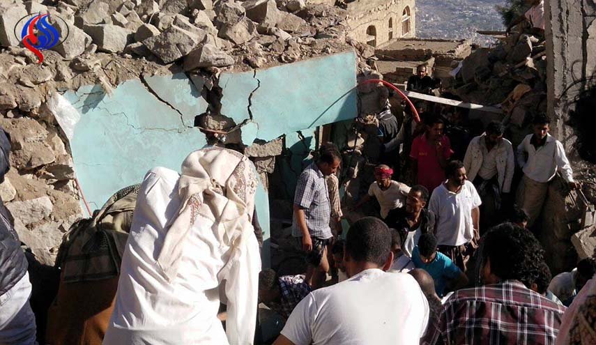 10 شهداء وجرحى في غارات للعدوان على مدينة الحديدة