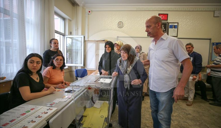 بالصور.. الشعب التركي ينتخب