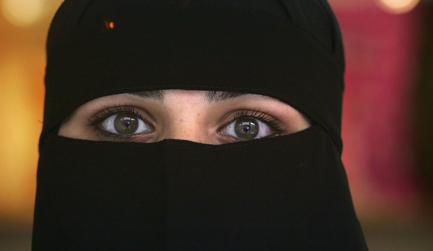 مجلس الشيوخ الهولندي يصادق على قانون حظر ارتداء النقاب 