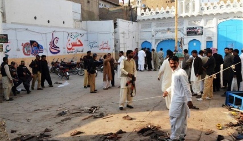 حسینیه شیعیان در پاکستان هدف حمله تروریستی قرار گرفت