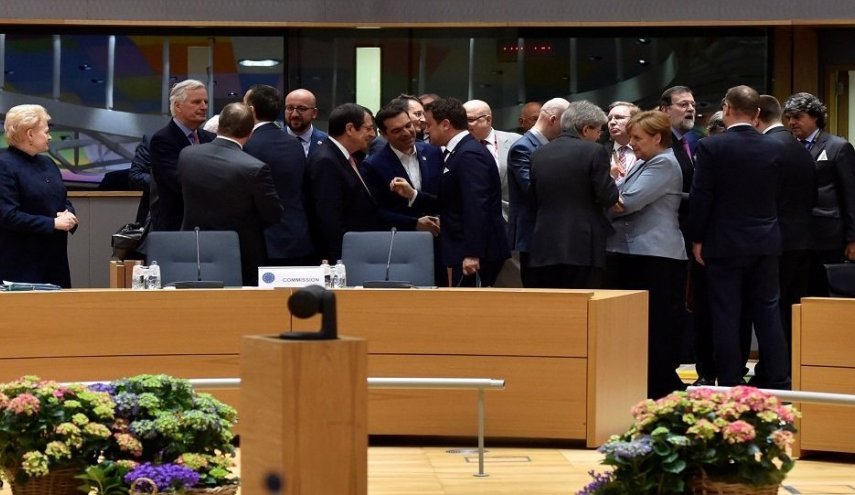 قادة الاتحاد الأوروبي يتخذون قرارا سياسيا بتمديد العقوبات ضد روسيا