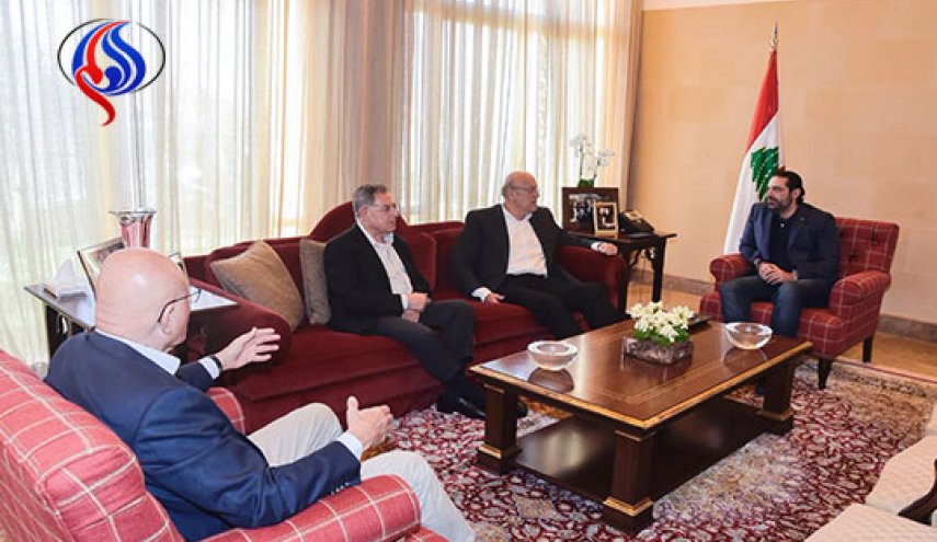 لقاء يجمع بين الحريري ورؤساء الحكومة السابقين

