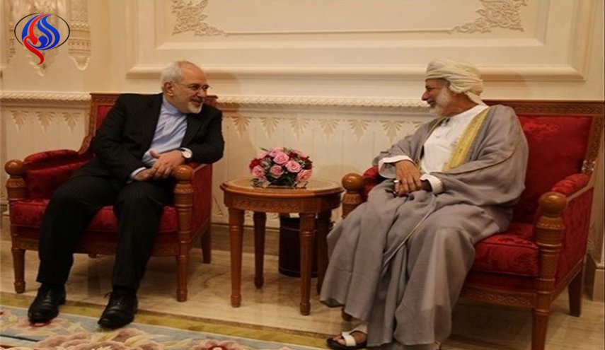 وزير الخارجية الإيراني يلتقي نظيره العماني
