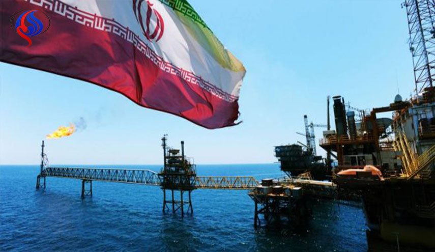 مسؤول صيني: بكين تفكر في شراء النفط من إيران عوضا عن أميركا