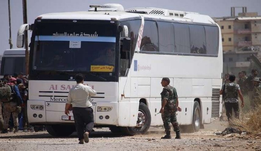 دخول 10 حافلات إلى ريف القنيطرة لنقل المسلحين إلى ادلب