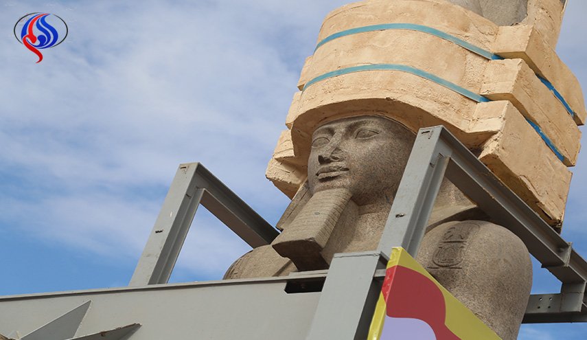 مصر.. ترميم تمثال ضخم للملك رمسيس الثاني
