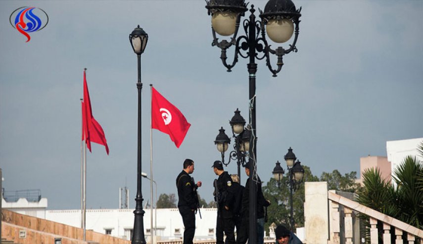 صحفي تونسي: انقسام الحزب الحاكم يؤكد ضعف السبسي في مواجهة الشاهد والغنوشي
