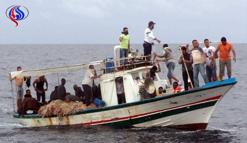 خفر السواحل الإسباني ينقذ مئات المهاجرين