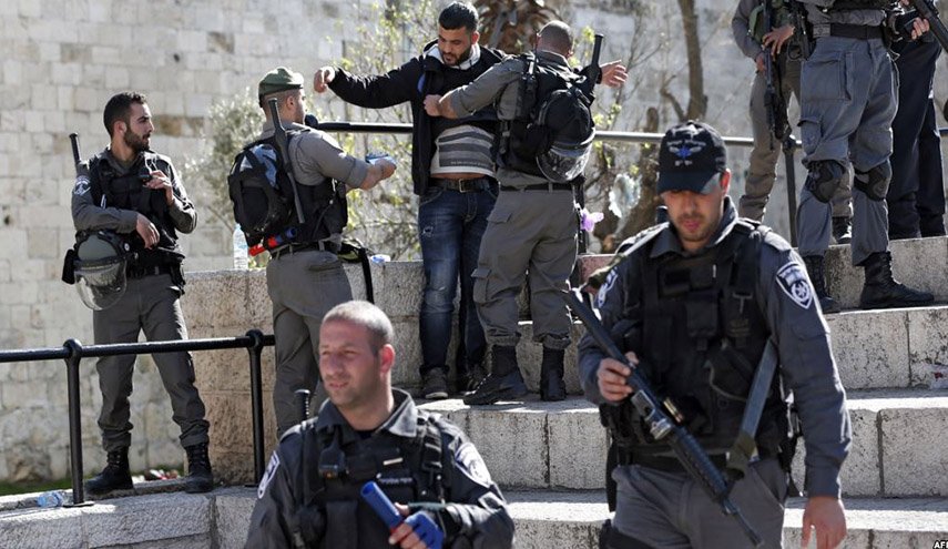 إسرائيل تعتقل 4 صحفيين في حملة مداهمات في الضفة الغربية