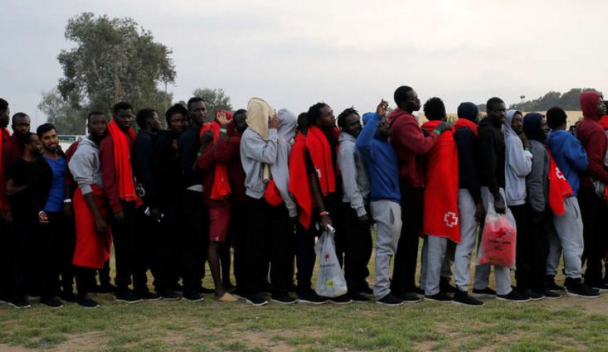 الخارجية التونسية: سنعمل على إعادة المهاجرين إلى بلدانهم
