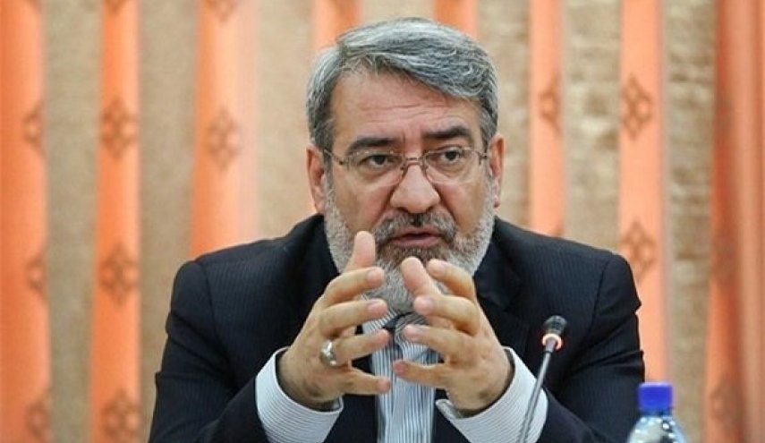 وزير الداخلية : الاشرار لا يمكنهم الاقتراب من حدود ايران 