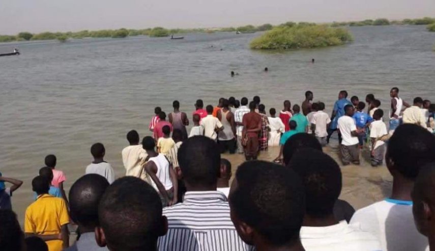 السودان.. مصرع 23 تلميذا بينهم إمرأة إثر غرق قاربهم بنهر النيل 