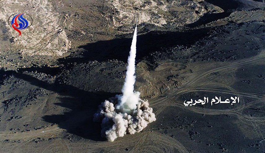 پادگان نظامیان سعودی هدف موشک بالستیک یمنی ها قرار گرفت
