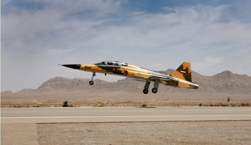 واکنش ها به رونمایی از جنگنده ایرانی کوثر در رسانه‌های جهان / جنگنده ای که صدای اسرائیلی ها را درآورد