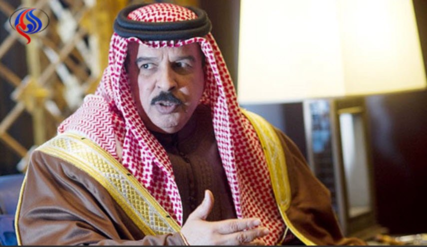 كاتب قطري يهاجم ملك البحرين..