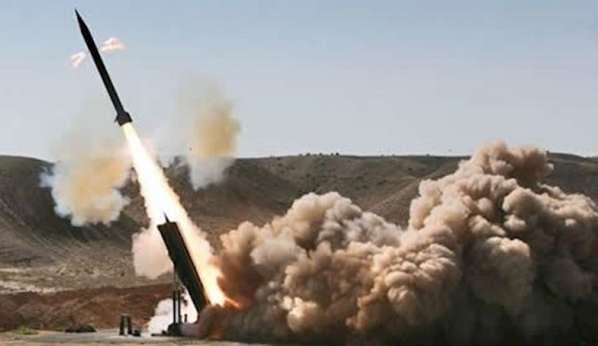 شلیک 2 موشک یمنی به سمت محل تجمع نظامیان سعودی در جنوب عربستان