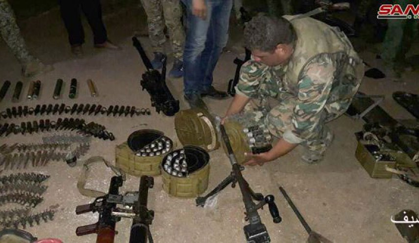 العثور على مستودع أسلحة خلفه الإرهابيون بريف حماة