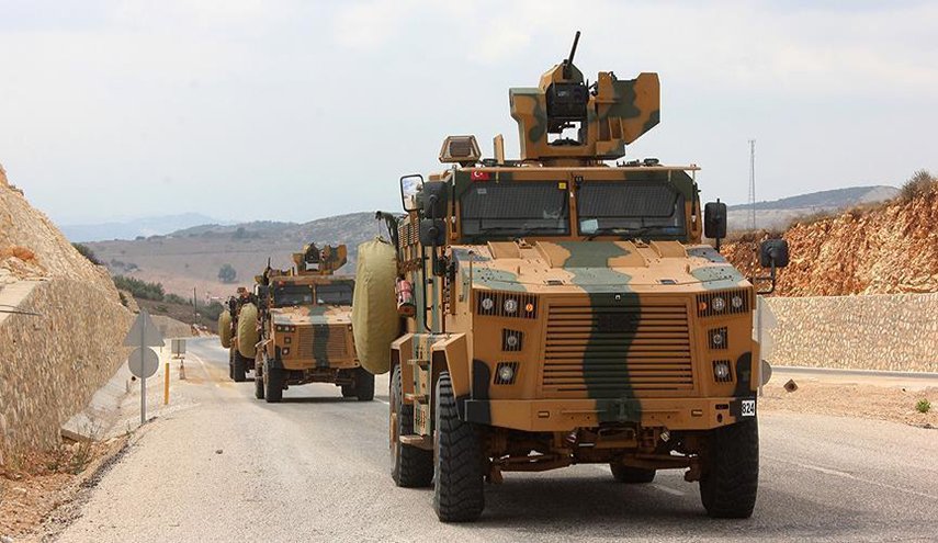 قوات تركية خاصة تتجه إلى الحدود السورية بالقرب من إدلب