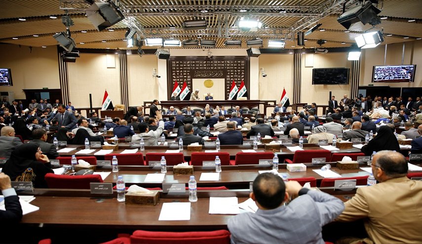 رئيس السن للبرلمان العراقي يعلن استئناف الجلسة الاولى بحضور 85 نائبا

