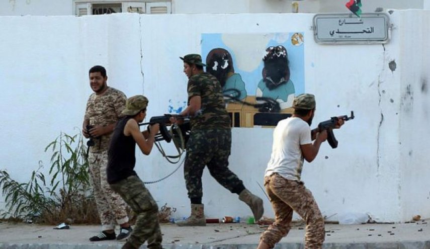 ليبيا.. إشتباكات عنيفة تدور في محورين بجنوب طرابلس
