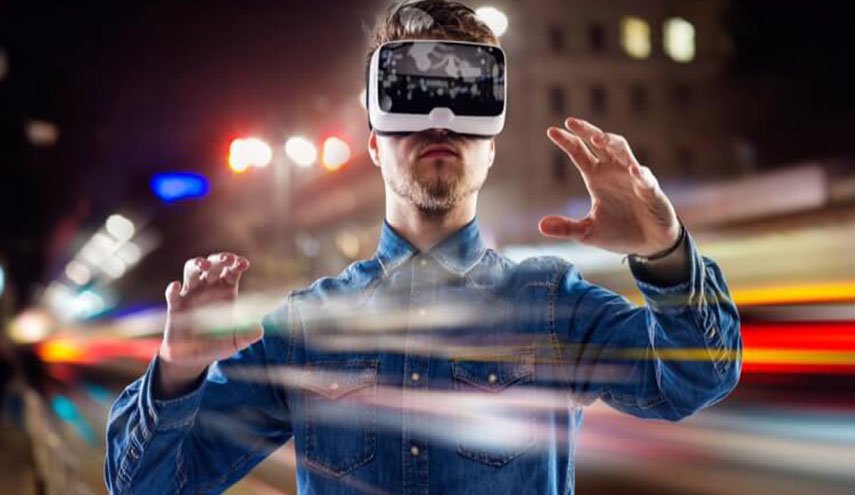 بالأرقام .. نظارات الواقع الافتراضي VS الواقع المعزز في 2022