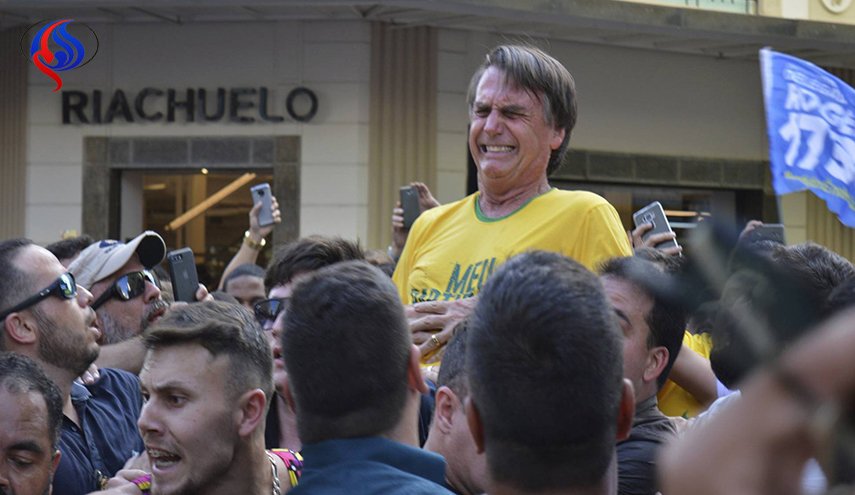 مرشح اليمين المتطرف لإنتخابات الرئاسة البرازيلية يتعافى بعد طعنه