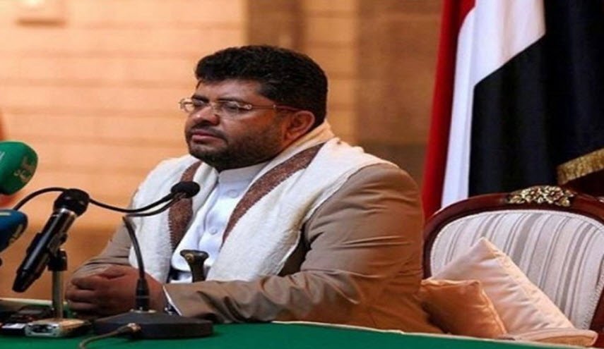 محمد علي الحوثي: عدم السماح للطائرة العمانية بنقل الوفد انتهاك للقانون الإنساني